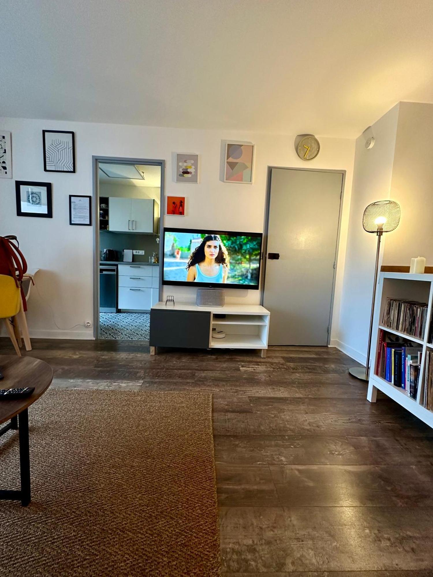 Cosy Duplex Avec Parking A Paris 19 By Immo Kit Bnb Kültér fotó